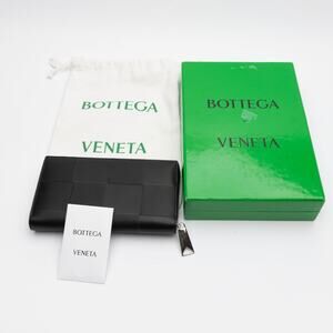 Bottega Veneta Intreccio Leather Wallet Black